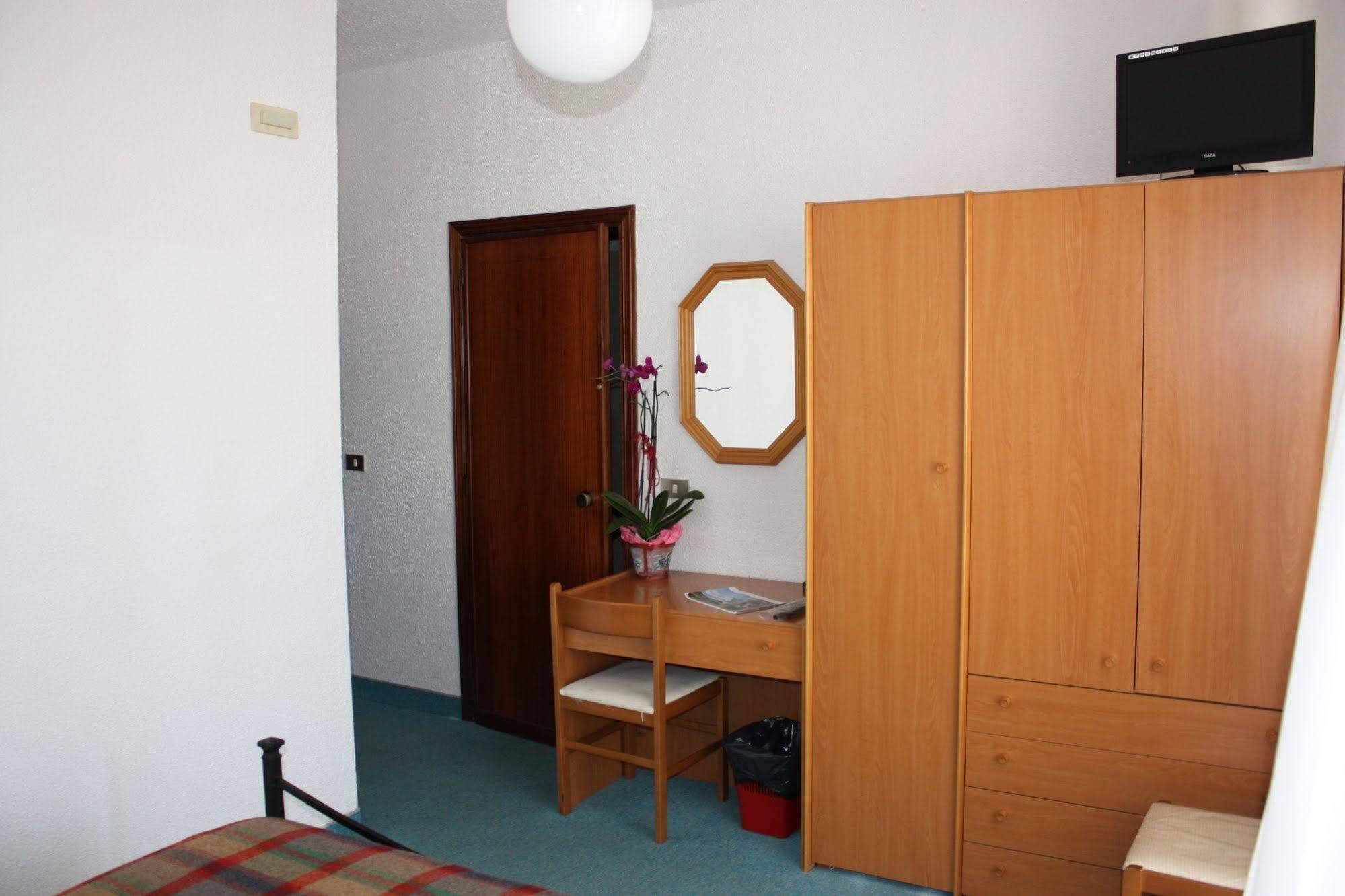 Hotel Belvedere Passignano sul Trasimeno Εξωτερικό φωτογραφία